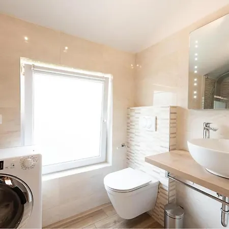Nice Home In Jurdani With Private Swimming Pool, Can Be Inside Or Outside * Jurdani